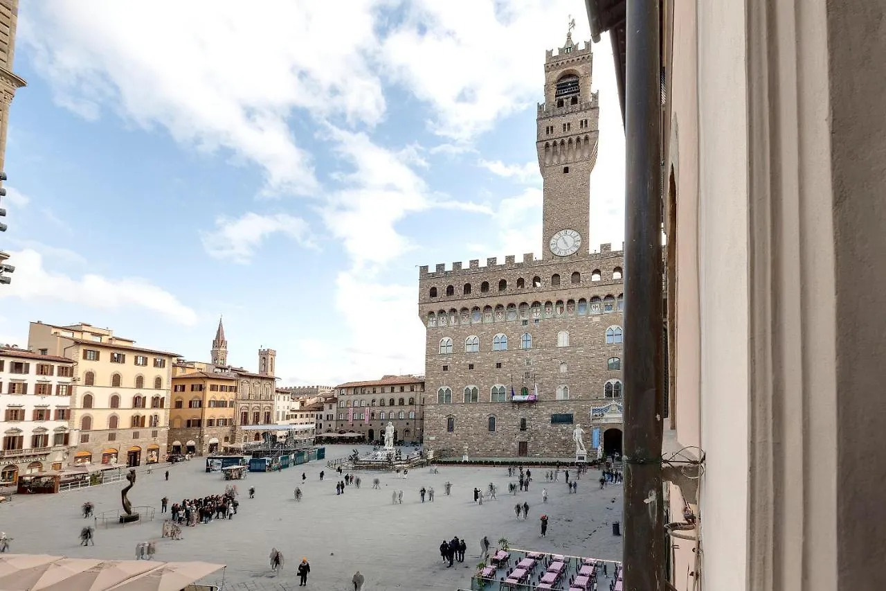 Piazza Signoria View Apartment Florence